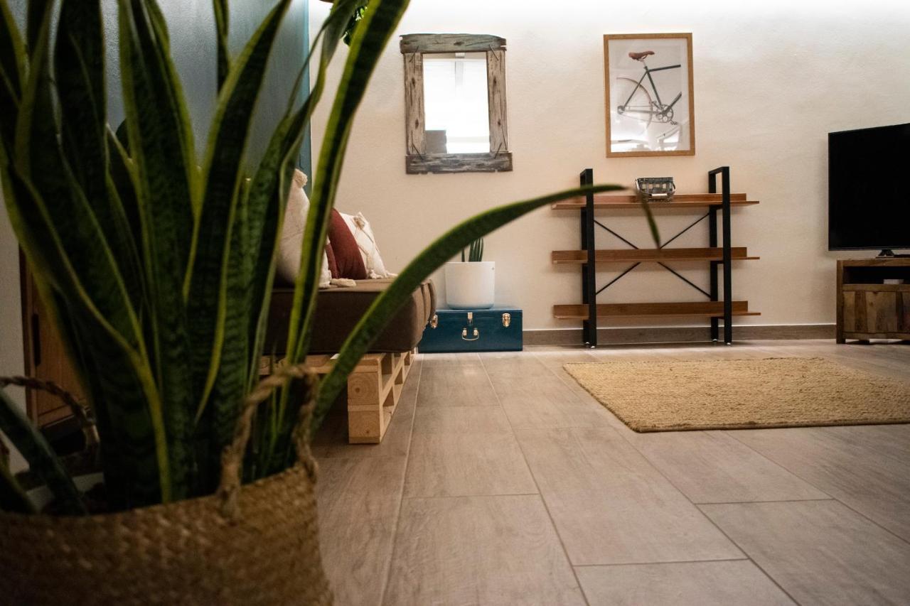Apartment Charme And Relax With Garden And Swimming Pool Desenzano del Garda Zewnętrze zdjęcie