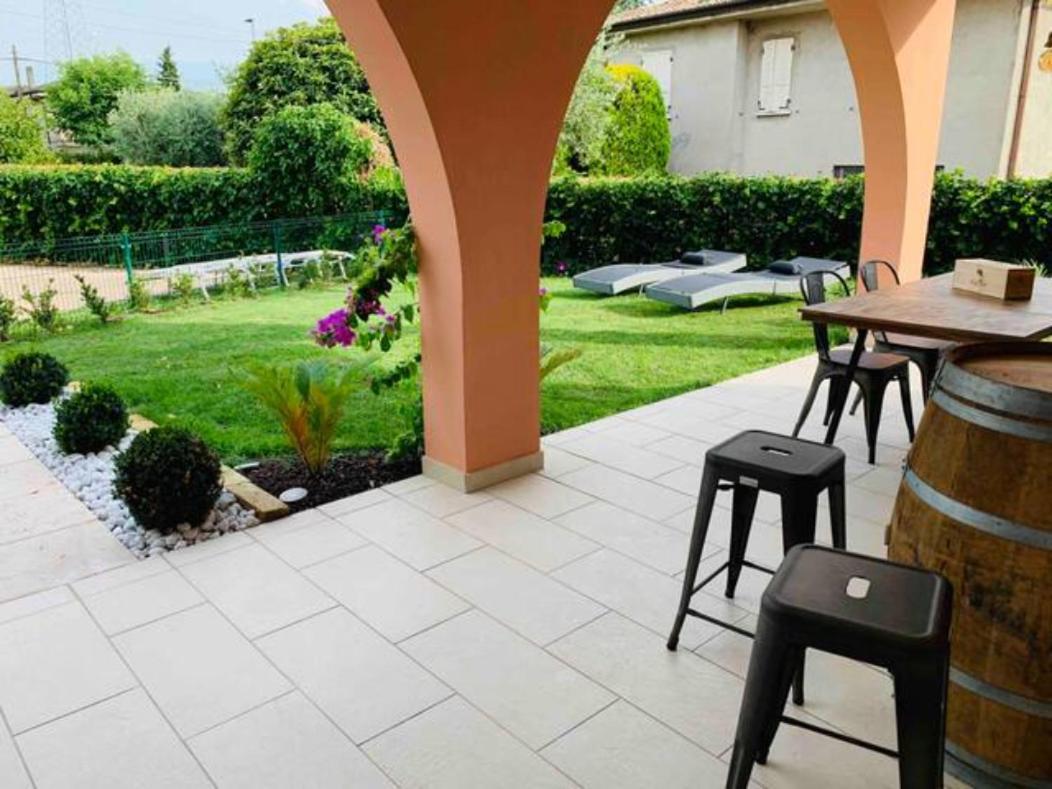 Apartment Charme And Relax With Garden And Swimming Pool Desenzano del Garda Zewnętrze zdjęcie